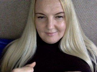 BlondyVio bongacams