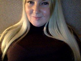 BlondyVio bongacams