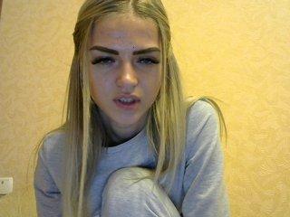 blond-ledi02 bongacams