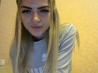 blond-ledi02 bongacams