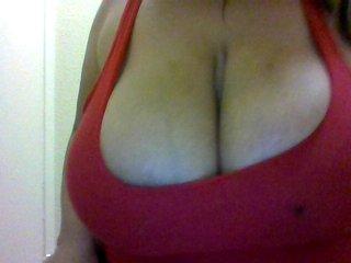 Busty-Beautif bongacams