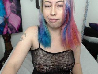 Charlottezoe bongacams