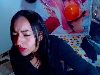 chiquis-hot bongacams