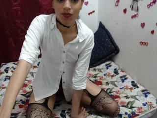 Cuteandhorny0 bongacams