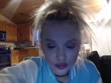 dakotagoesdoll chaturbate