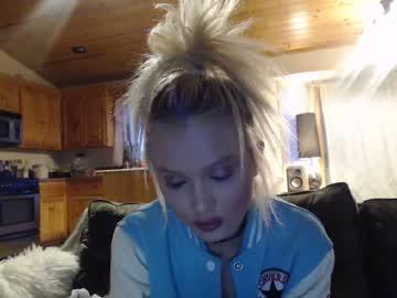 dakotagoesdoll chaturbate