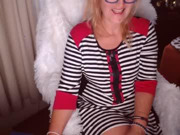 divineblond chaturbate