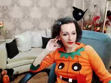 divinneeve chaturbate