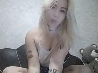 girlmeownya bongacams