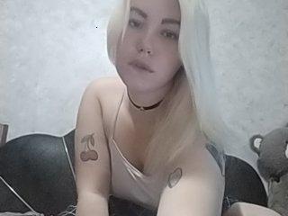 girlmeownya bongacams