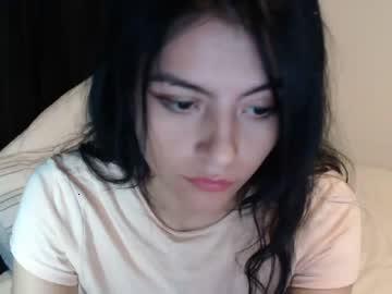 holly_bunny111 chaturbate