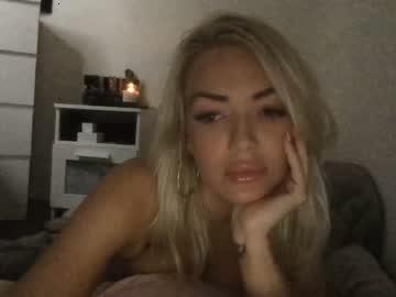 hollycakesxx chaturbate