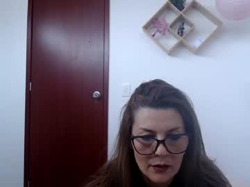 horny_lil_nurse chaturbate