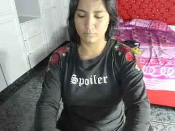 julia_natash chaturbate