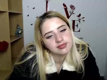 kristinhix chaturbate