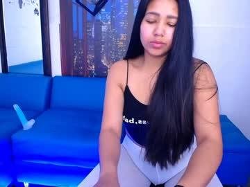 lau_brunette chaturbate