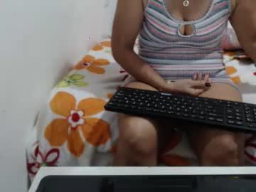 laury_hott chaturbate