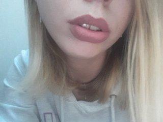 Liana10 bongacams