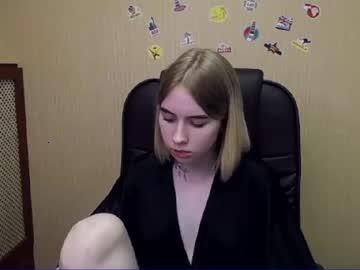 littlesuzzzy chaturbate