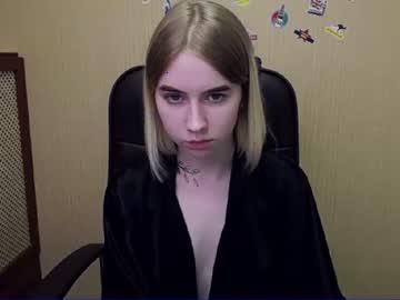 littlesuzzzy chaturbate