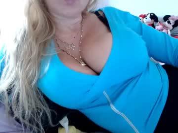 lovelywoman23 chaturbate