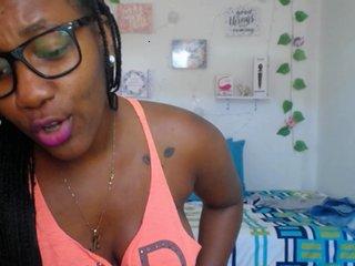 marianaasexx bongacams