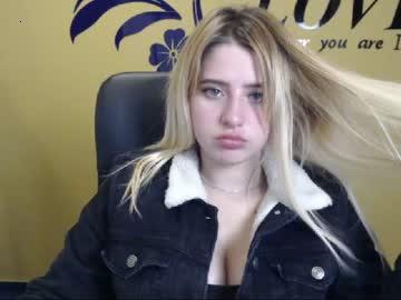 melindakiss chaturbate