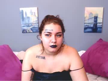 mistressevelynn chaturbate