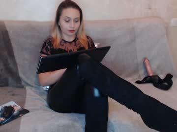 mistressjuliaa chaturbate