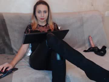 mistressjuliaa chaturbate