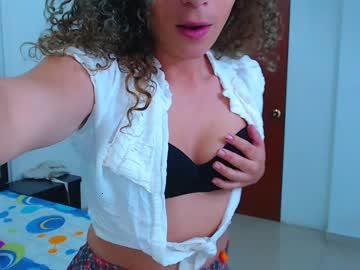 paola_curls chaturbate