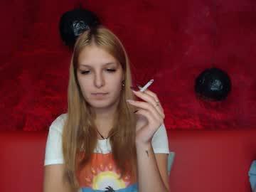 phyliss_lippo chaturbate