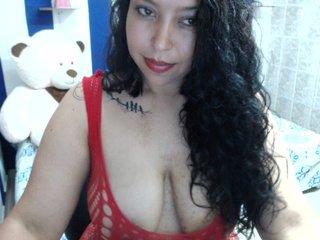 Smilealeja bongacams