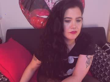 wickedxqueen chaturbate